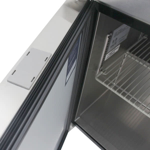 Congelador Bajo Encimera 48" de 2 puertas Turbo Air MUF-48-N*