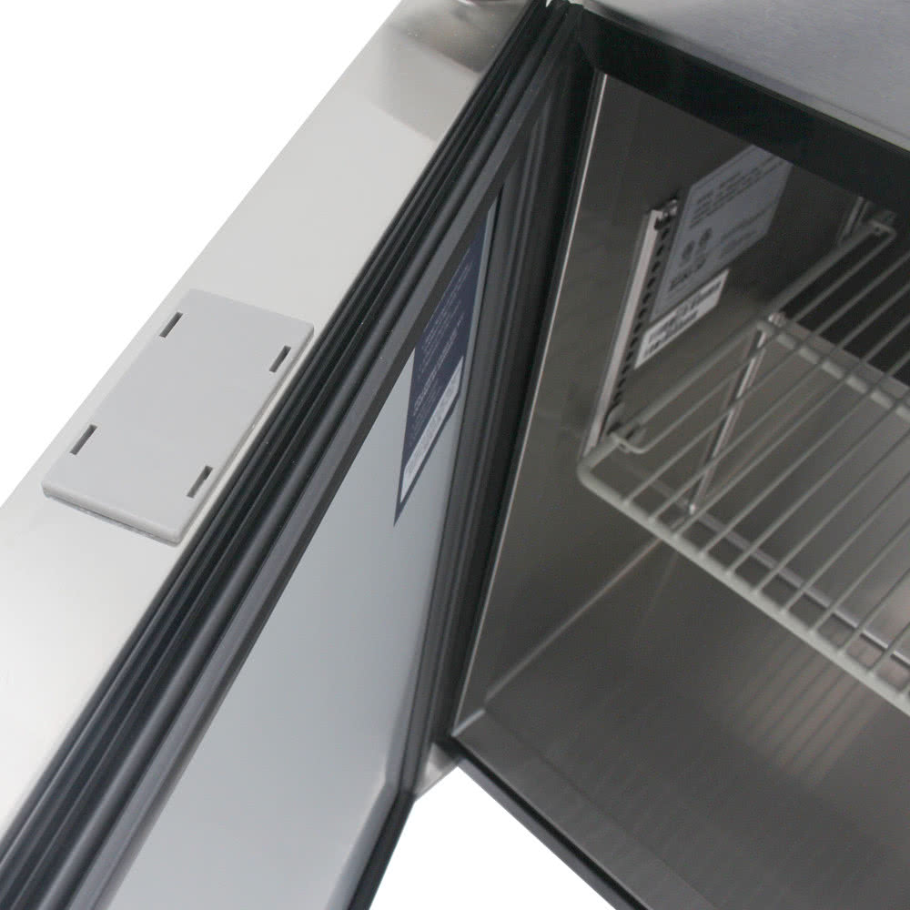 Congelador Bajo Encimera 60" de 2 puertas Turbo Air MUF-60-N*