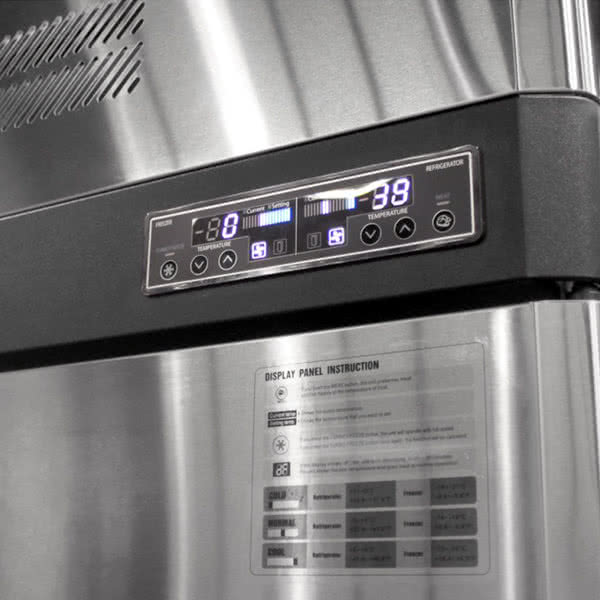 Refrigerador/Congelador Puerta Solida 19" Turbo Air M3RF19-2N*
